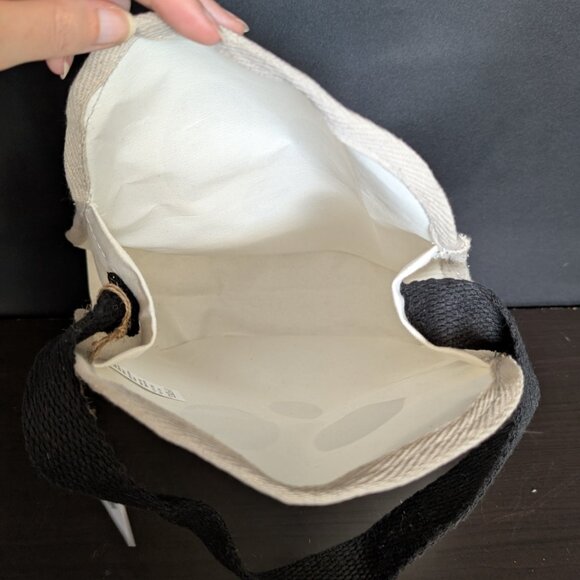 Small Ghost-Shaped Tote - Picture 2 of 3